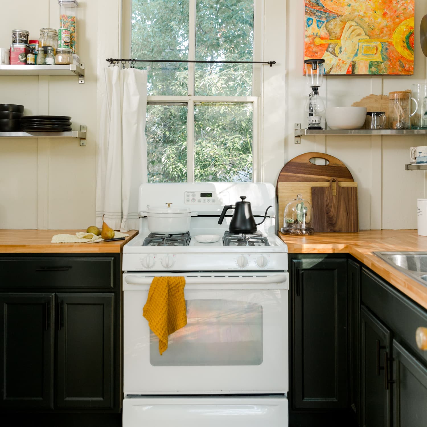 The 4 Best Kitchen Paint Colors and 4 to Avoid at All Costs The Kitchn